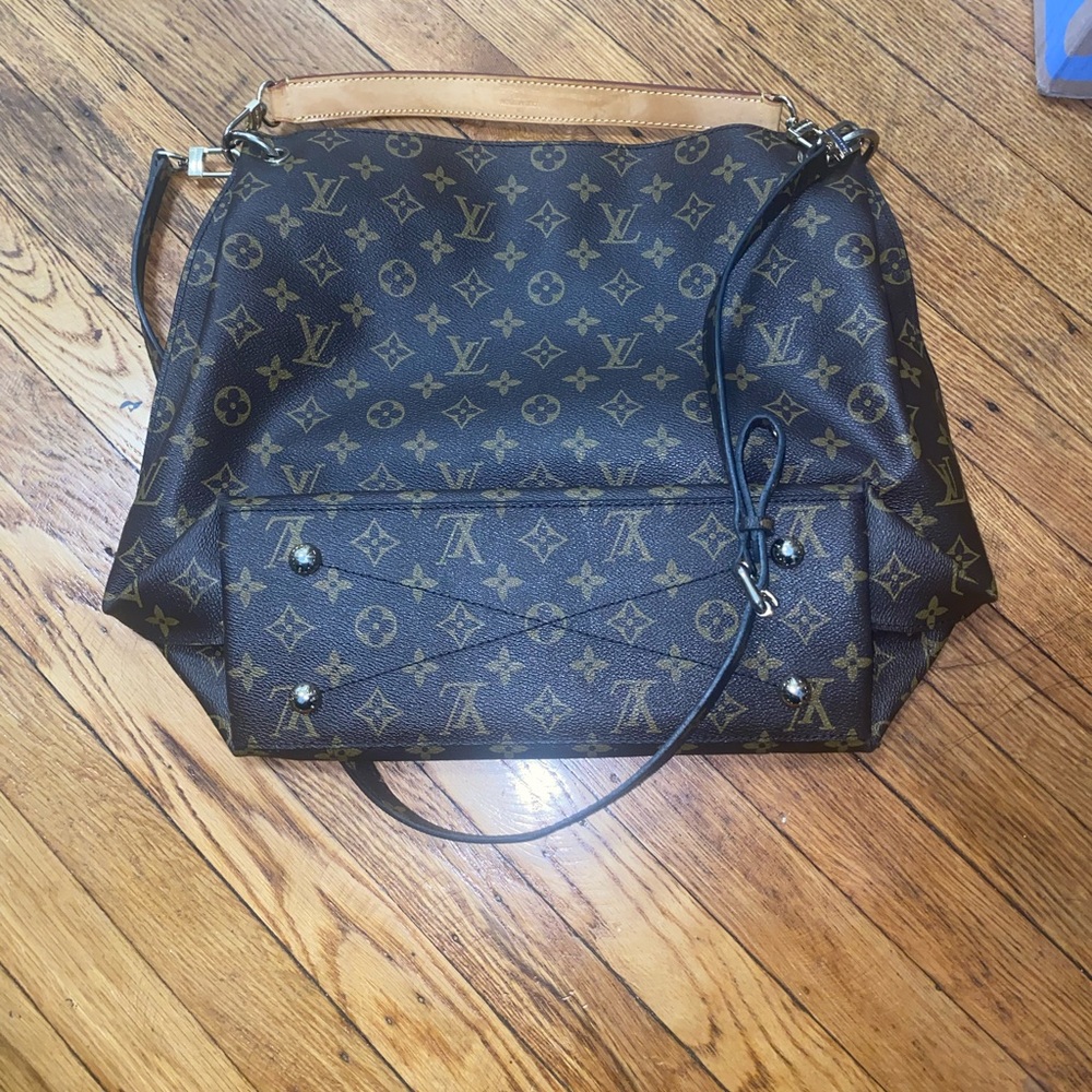 Louis Vuitton Purse